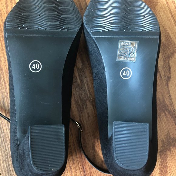 NEW✨ Black Suede Heels Ankle Strap - Picture 8 of 8